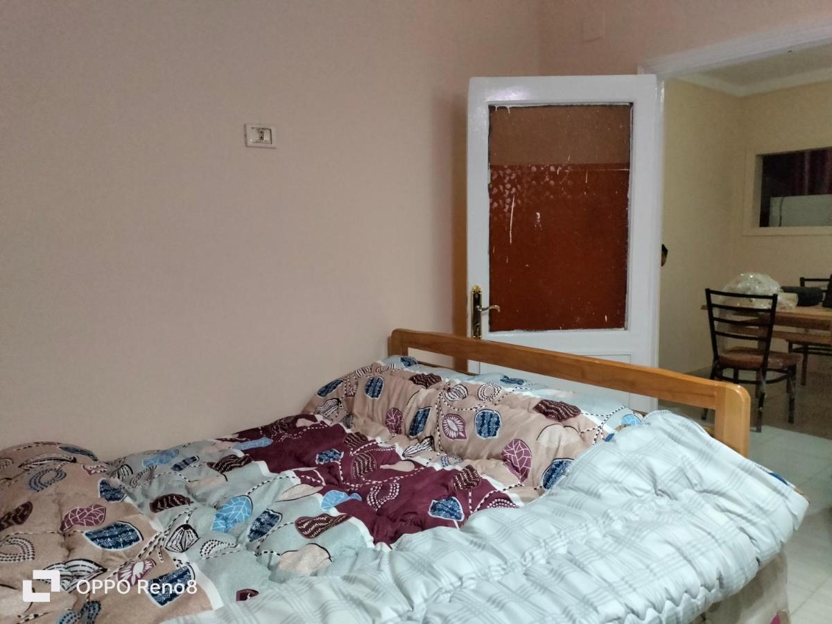 Family Apartment - Next To Abdeen Palace And Museum Cairo Ngoại thất bức ảnh